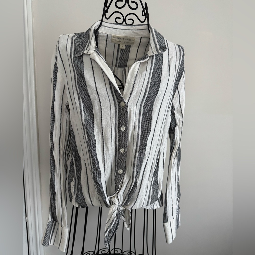 Anthropologie Cloth & Stone Black and White Striped Button Down Shirt